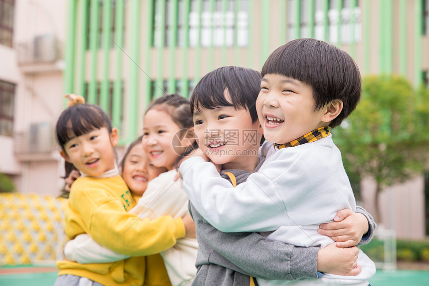 竟与众多孩子热爱的爱好有关 警惕！长沙8岁小学生手指溃烂 (竟与众多孩子相处)