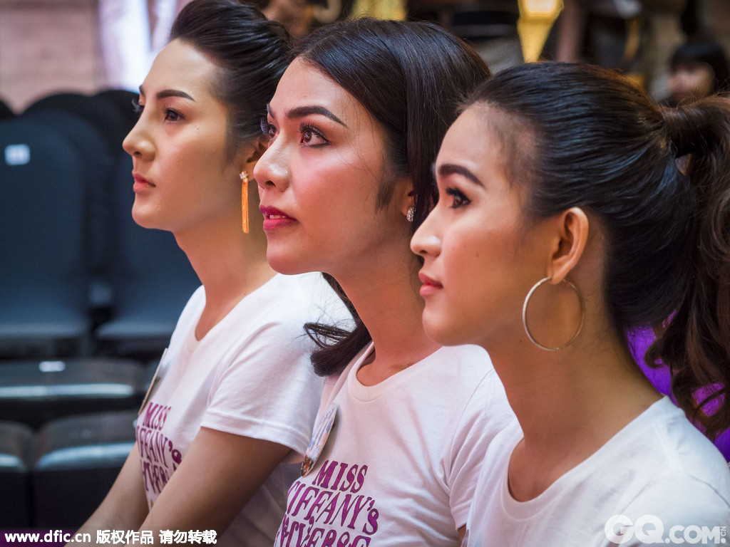 赛场外变身女神 又美又能打！陈梦获奖后晒出美照 一身黑裙惊艳亮相 (变身大赛游戏)