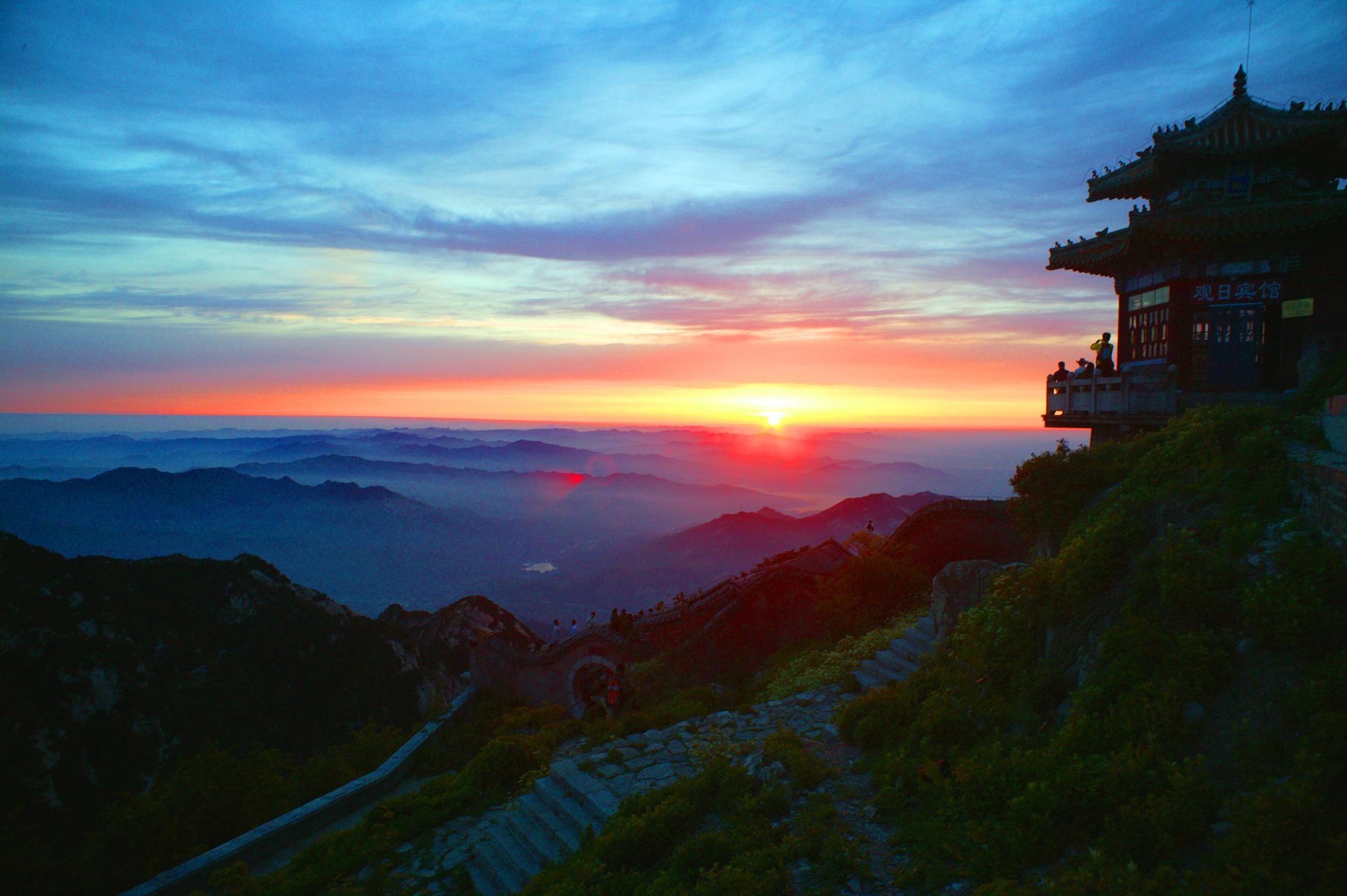 山东泰山轰动转会 从土超劲旅引进喀麦隆功勋国脚王牌神锋！ (山东泰山轰动事件始末)