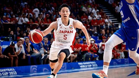 河村勇辉首次得分上双 开启NBA生涯新篇章 11分钟内砍下10分 (河村勇辉现状)