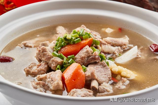 冬季美食 除了火锅 八道暖身营养菜肴 满足你的冬日饕餮盛宴 (冬季美食除了吃还有啥)