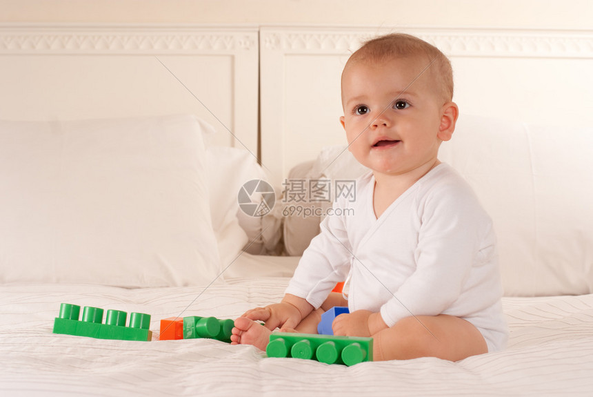 让你的小宝贝温暖度过寒冬 众道妙方宝宝冬日养生食疗篇 (让你的小宝贝开心英语)