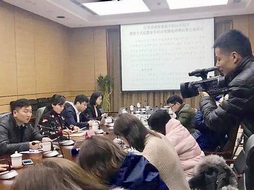 知情人曝光更多细节 警方通报 广东河源车祸后续 司机家属发声 (知情人爆料)