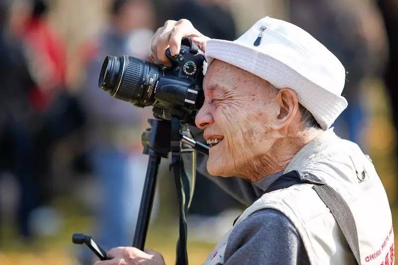 老年人平稳过冬 保障健康安度冬季 谨记以下要点 (老年人平稳过生日文案)