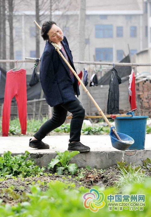 断臂求生真实事件