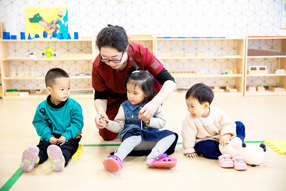 家长和托幼机构守护幼童健康 远离呼吸道合胞病毒的全面指南 (家长和托幼机构的关系)